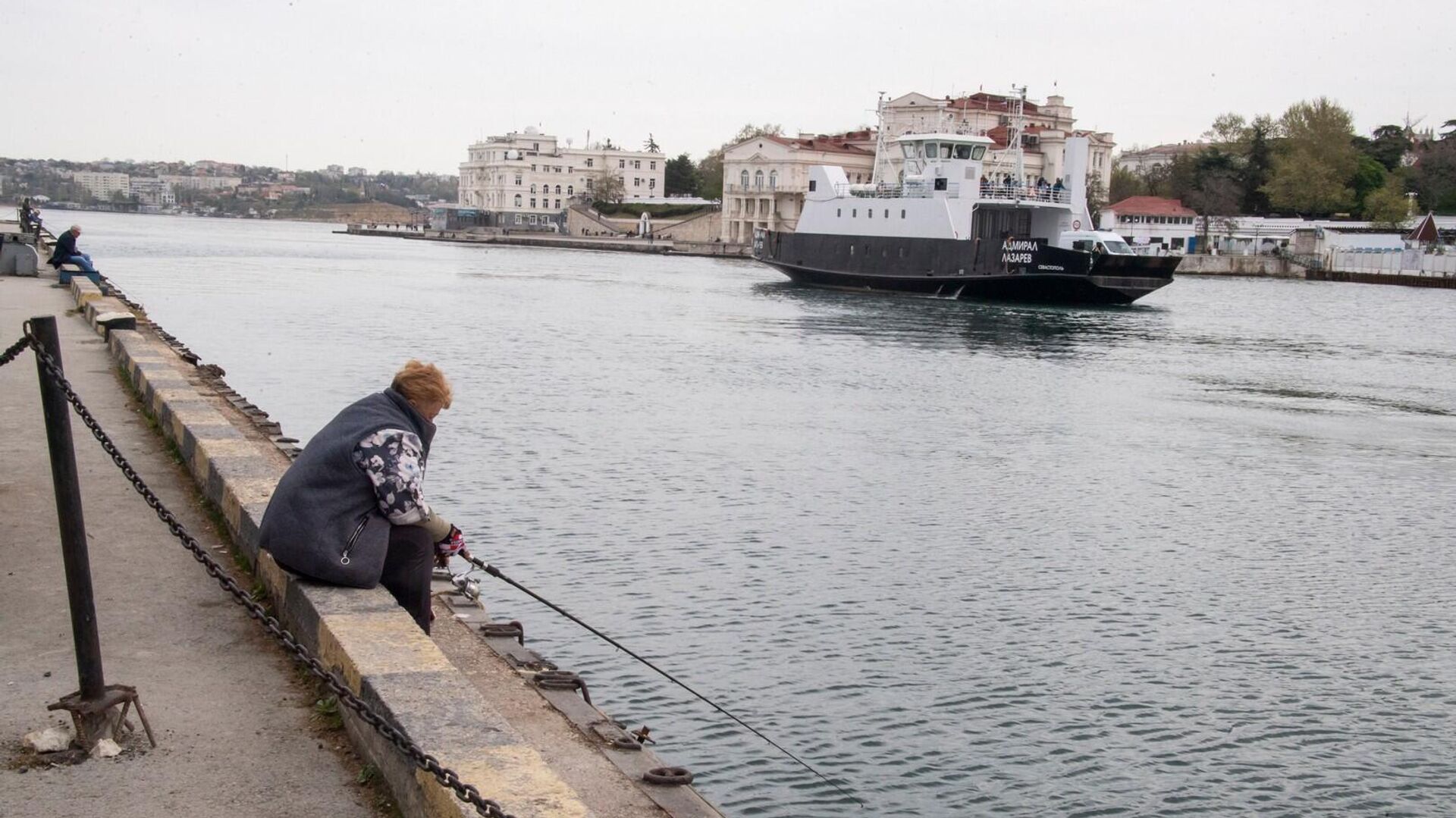 рейд севастополь. открыли ли рейд в севастополе. открыли ли рейд в севастополе. 12. моряки чф в часовни севастополь 2021 год.