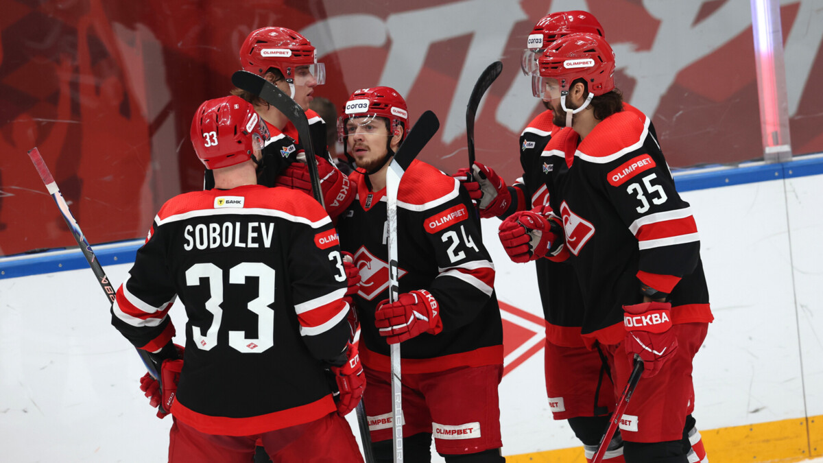 «Спартак» обыграл «Ладу», вратарь Александр Георгиев дебютировал в КХЛ