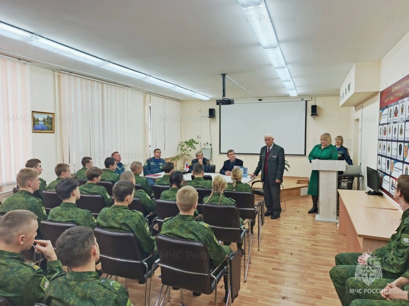 Председатель Поволжского совета ветеранов пожарных и спасателей провел 