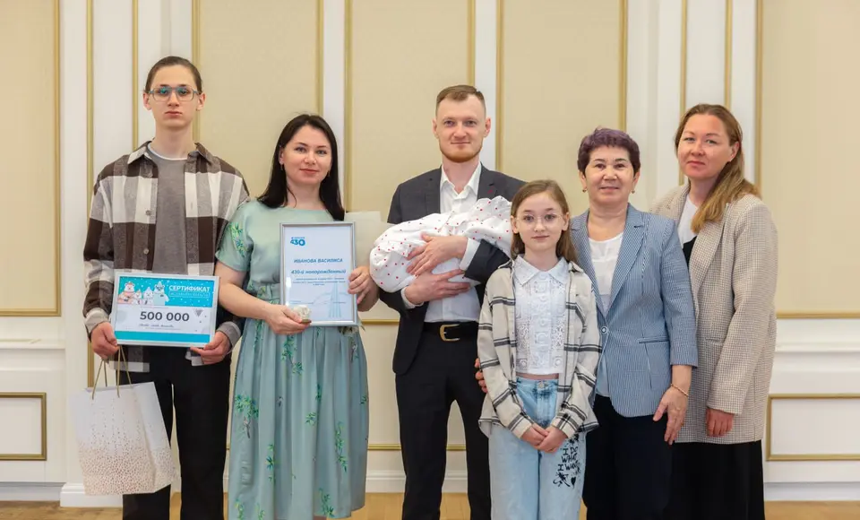 Василиса Иванова стала 430-м ребенком в юбилейный год ямальской столицы