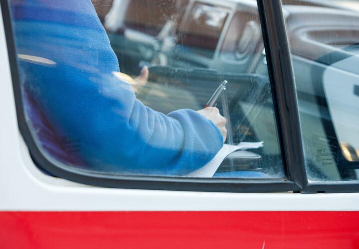 От удара в живот погибла женщина в Адыгее, ее сожитель оказался на скамье подсудимых