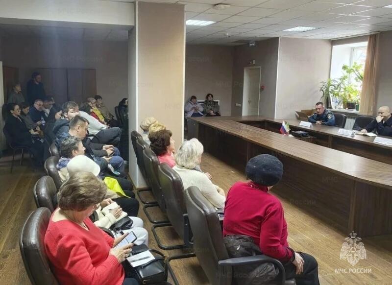 Сотрудники Государственного пожарного надзора повышают культуру безопасности среди населения