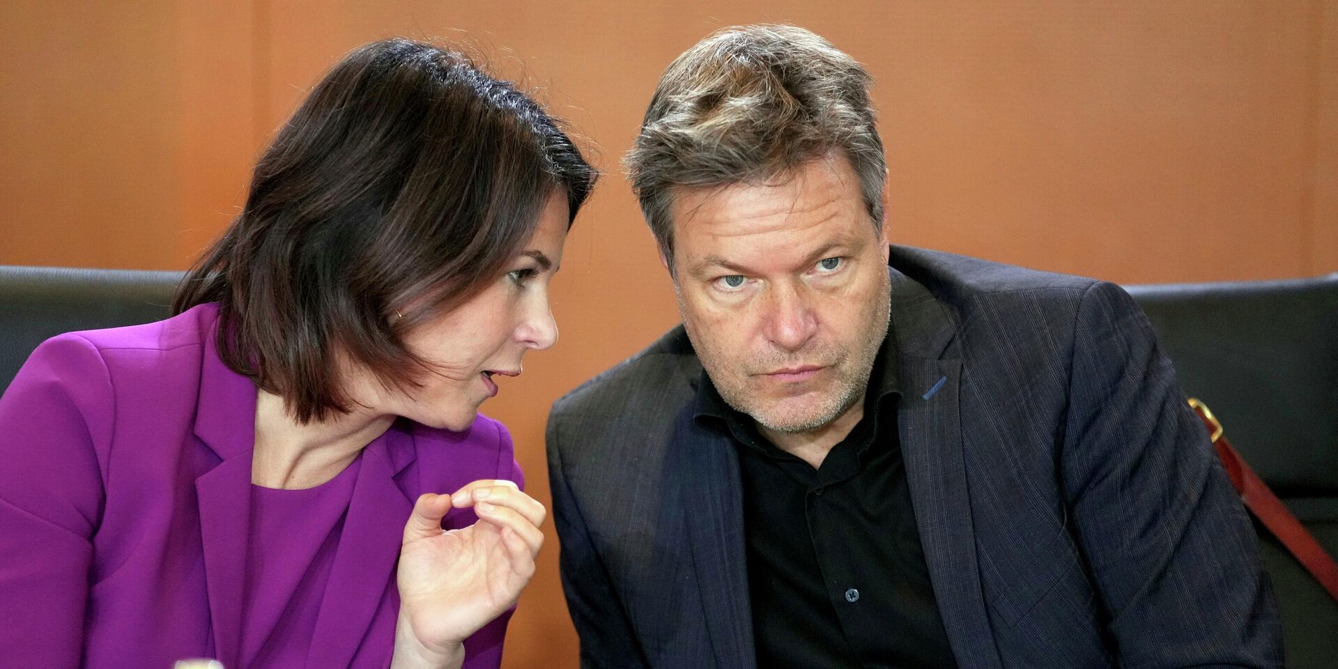 Анналена Баербок и Роберт Хабек - ИноСМИ, 1920, 14.01.2026