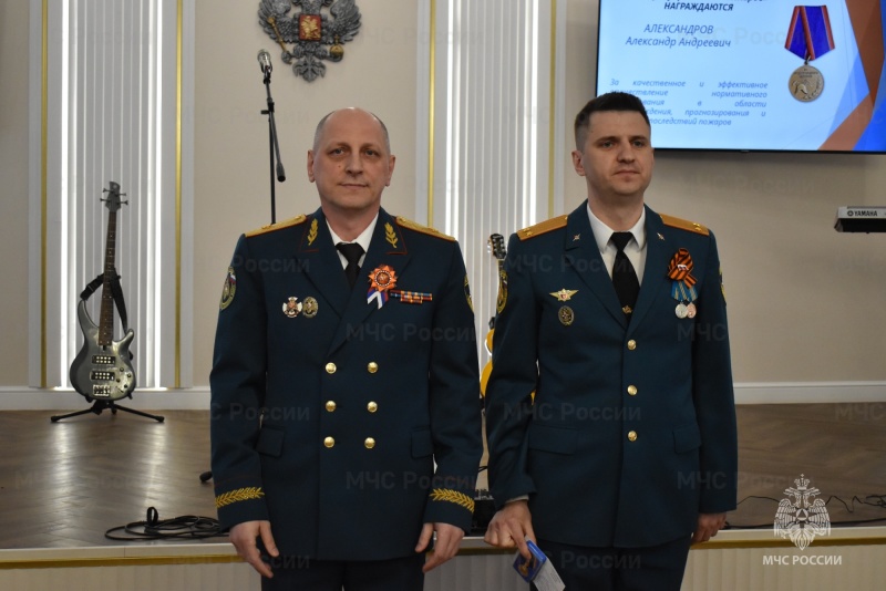 С 376-летием пожарной охраны!