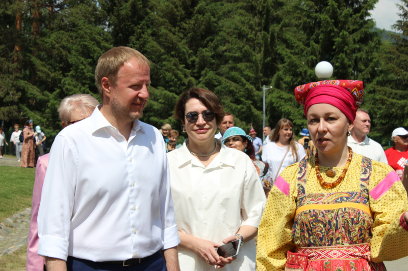 Принц Альберт бирюзовая Катунь