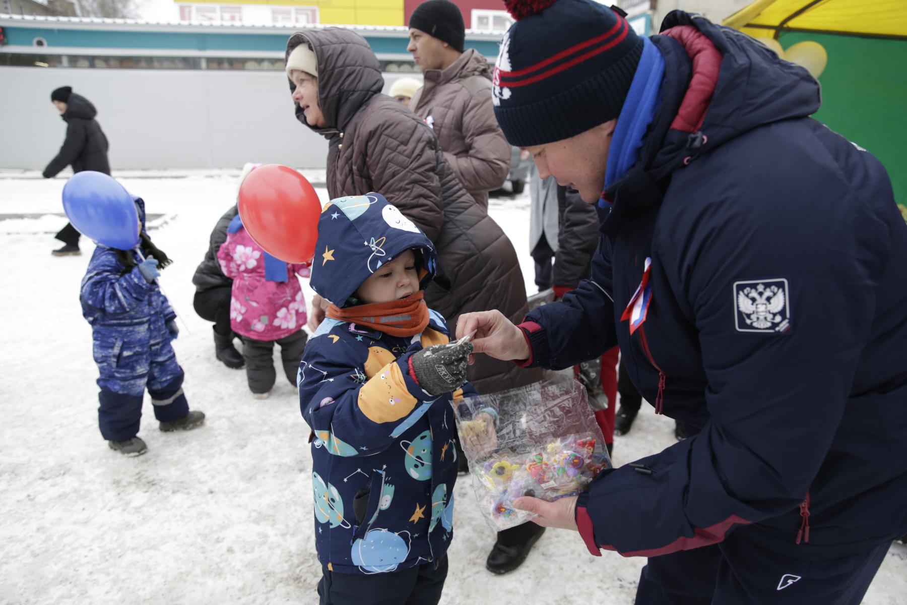 Фото «Родина наша солнца краше»: на ОбьГЭСе прошёл праздник в День народного единства 2