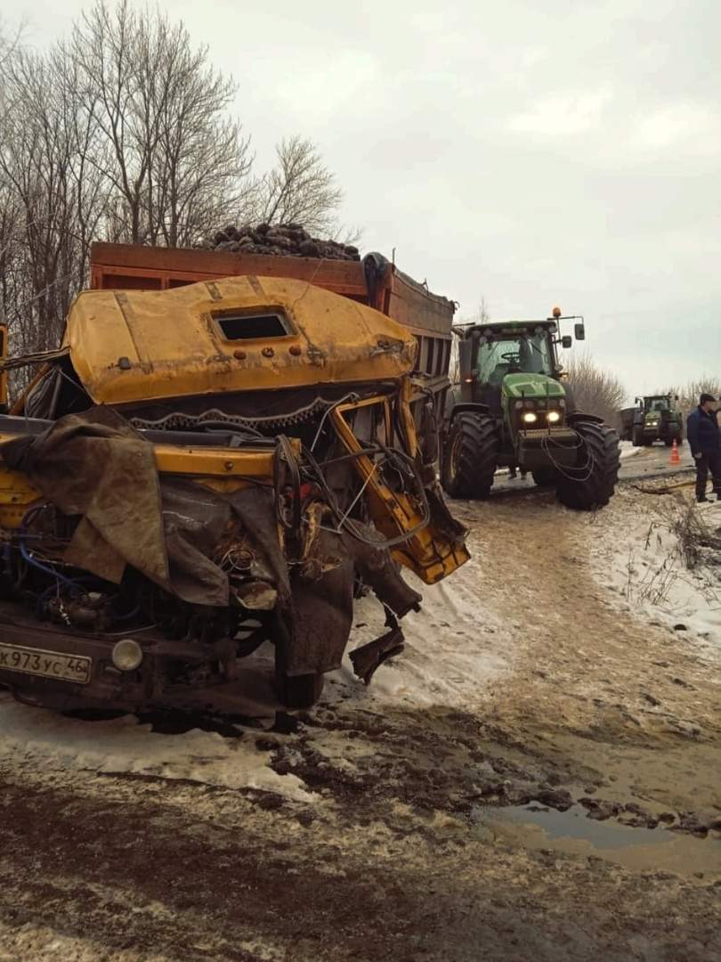 Фильм мужчину разрывает два КАМАЗА