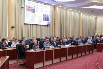 Мининвест планирует создать до конца года 3,5 тысячи рабочих мест в Саратовской области