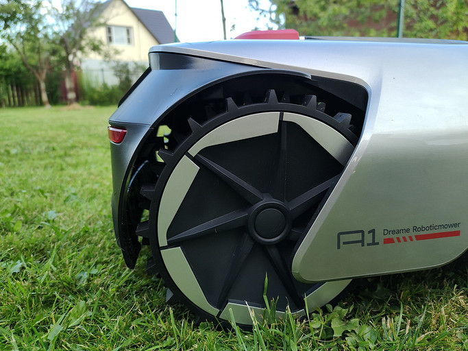 Обзор робота-газонокосилки Dreame Roboticmower A1: спец по травке