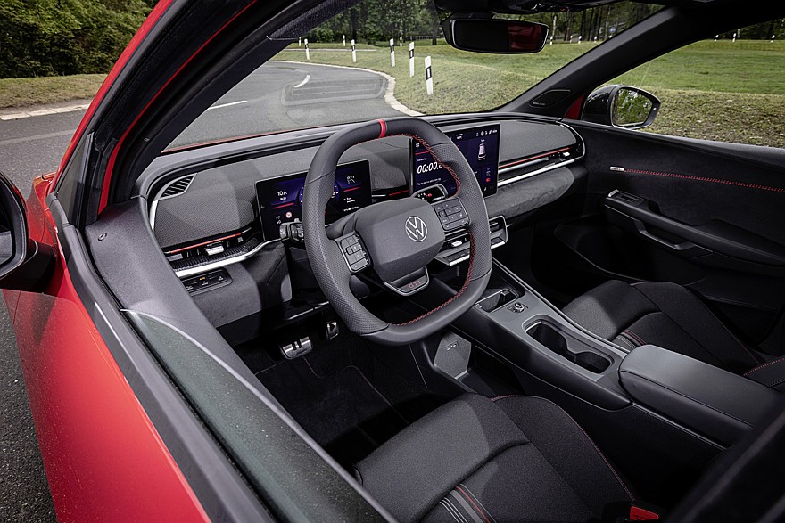 На фото: салон Volkswagen ID. Polo GTI