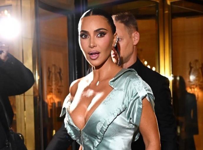 Ким Кардашьян и другие гости премьеры Disney вышли на дорожку совсем не в детских нарядах