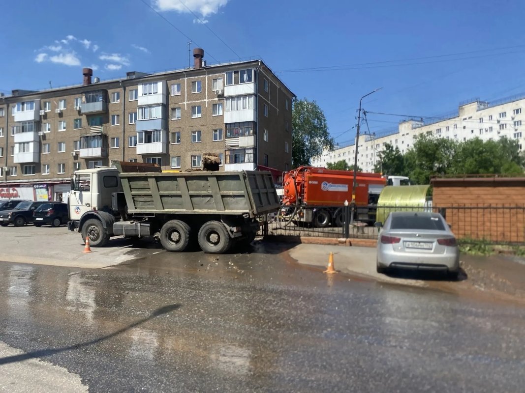Десятки домов и соцобъекты остались без холодной воды из-за аварии в Уфе