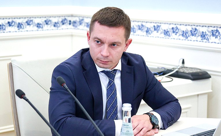 Встреча председателя Комитета СФ по науке, образованию и культуре Лилии Гумеровой с председателем Комитета по труду, здравоохранению, делам женщин и социальным вопросам Жогорку Кенеша Киргизской Республики