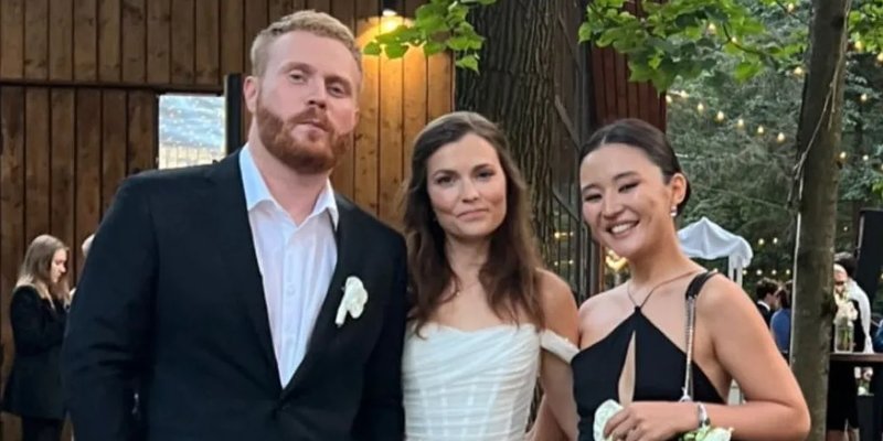 Жена евгения чебаткова фото The comedian Chebatkov Eugenie celebrated a wedding with the actress Drovenikova