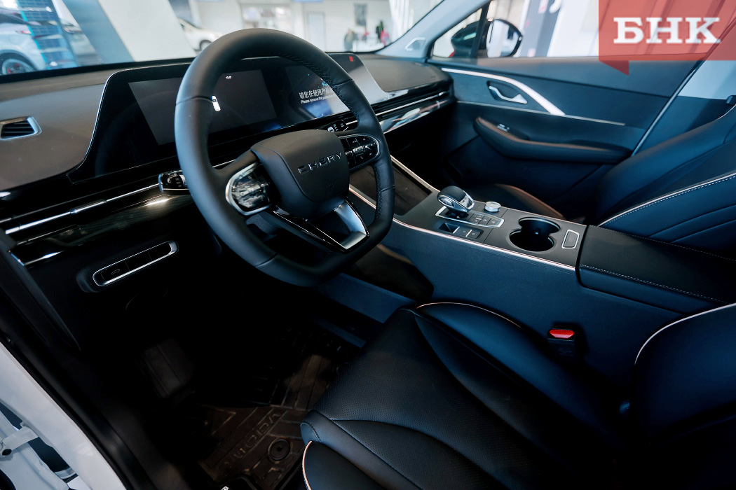 Деньги на коврике в автомобиле: бывшего политтехнолога Сергея Гапликова обвинили в попытке дать взятку сотрудникам исправцентра