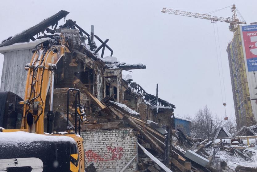 Дома под снос в уфе. Снос. Снос домов. Аварийный дом. Снос домов фото.