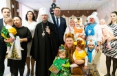 Патриарший экзарх всея Беларуси и министр здравоохранения РБ посетили Дом ребенка № 1 в Минске