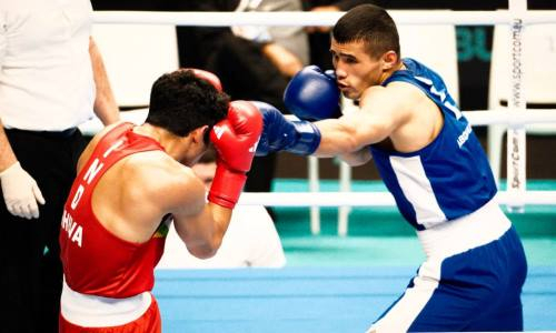 Казахский чемпион мира по боксу нокаутировал соперника в первом раунде. Видео