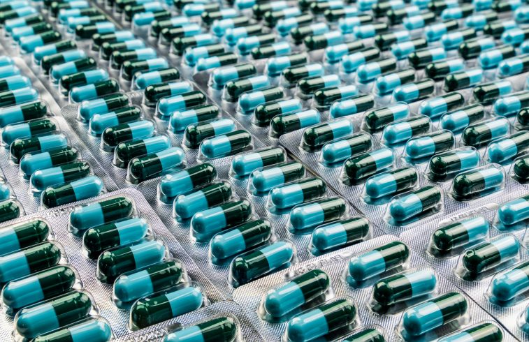 Эксперт удивился, как 700 производителей лекарств работают в России без обязательного сертификата GMP