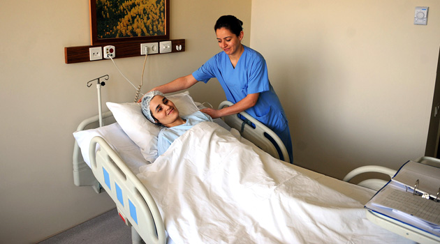 Студенты-медики в Турции выбирают эстетическую медицину ради высокой зарплаты и лучших условий работы