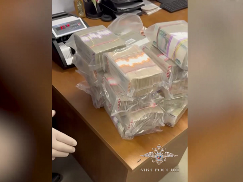 Директор почтового отделения украла 60 млн рублей и сожгла отделение, чтобы скрыть кражу в Воронежской области