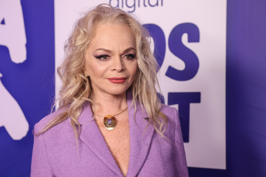 Лариса Долина