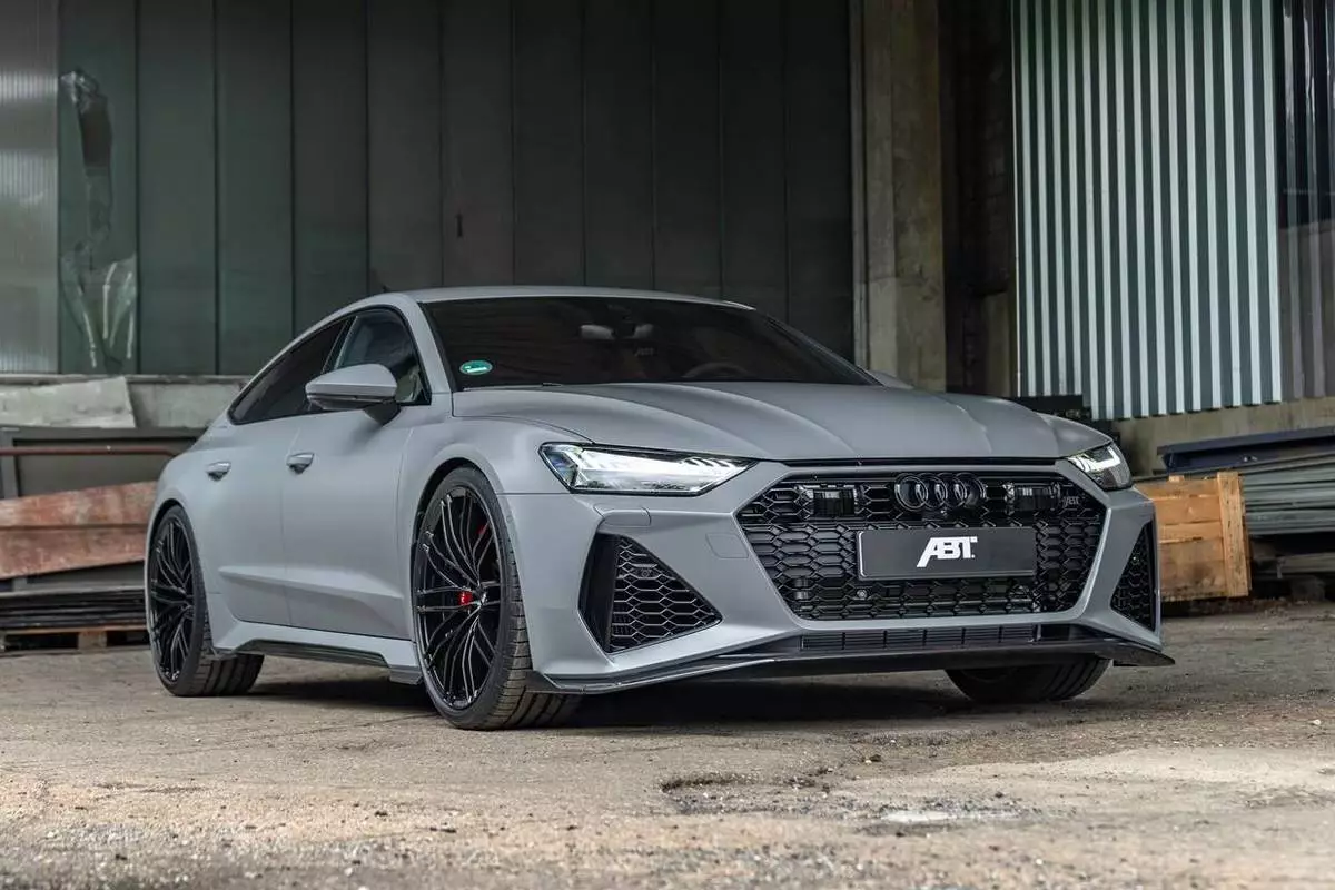 Audi rs7 Золотая