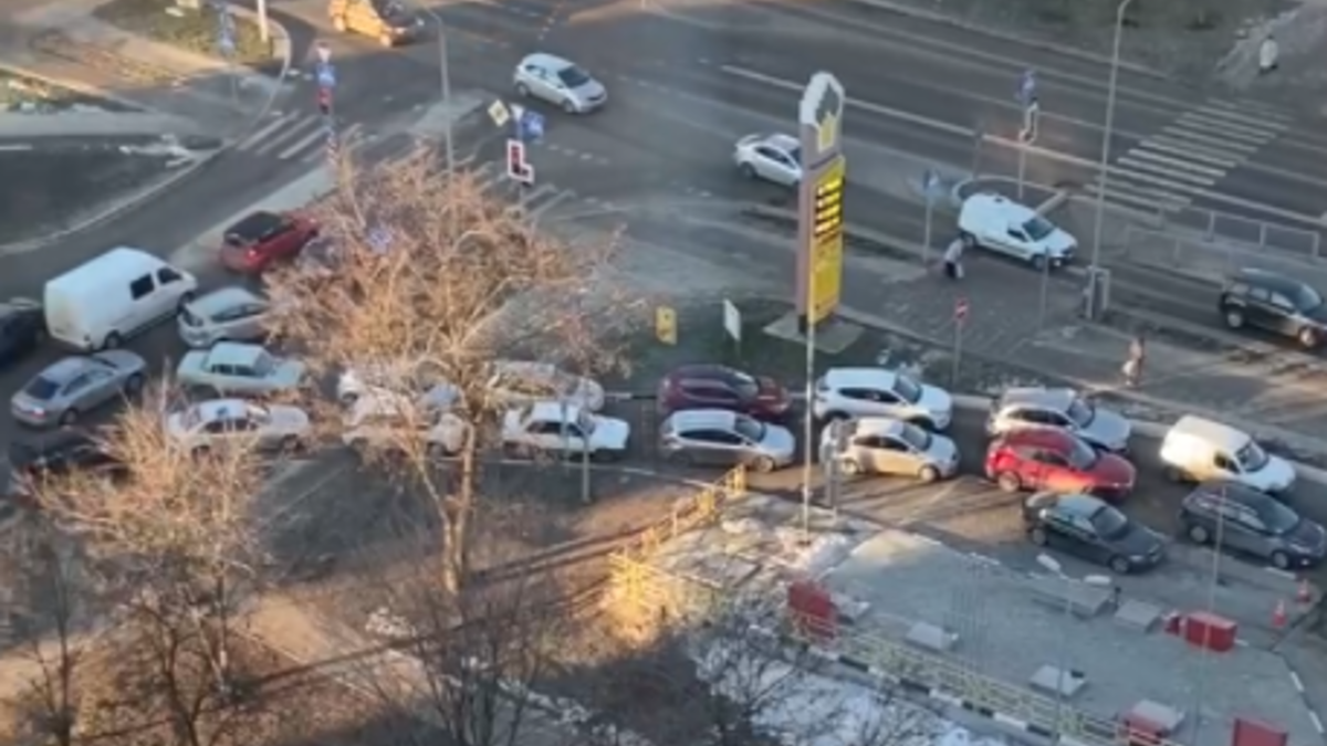 Ситуация белгорода на сегодня граница с украиной. Взрыв в Белгороде. Взрывы в Белгороде сейчас. Белгород обстрел города.