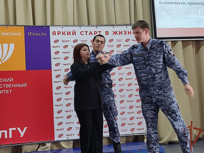 Росгвардейцы проводят патриотические мероприятии для подрастающего поколения на Урале