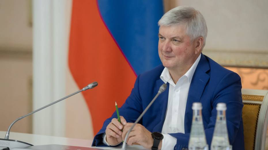 Губернатор Александр Гусев поздравил воронежских аграриев со сбором 1 млн тонн зерна