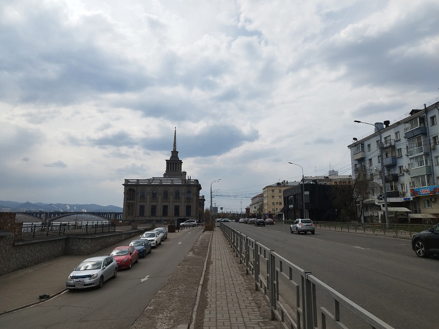 pasmyrniy aprel