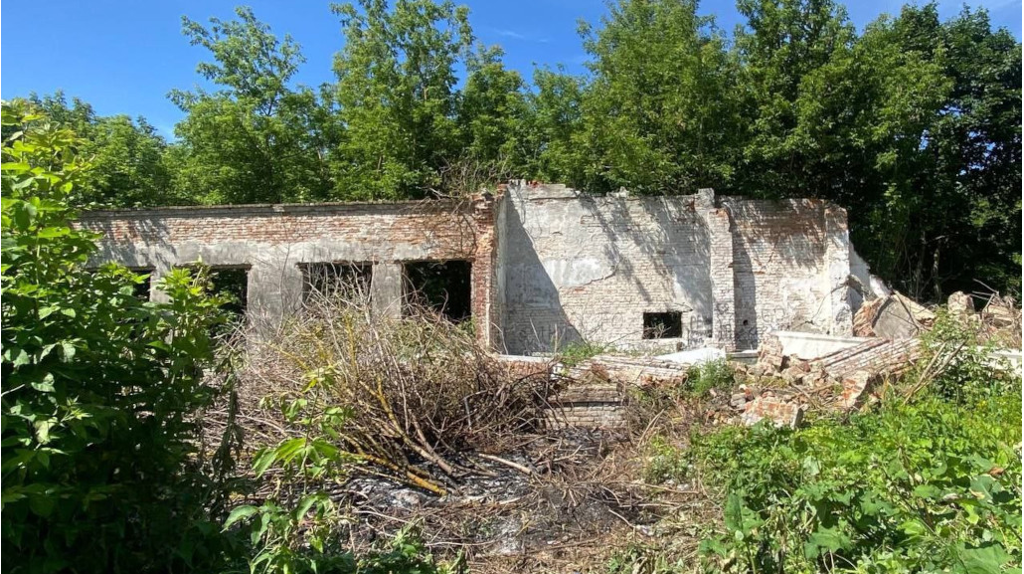 В Погарском районе обнаружили смертельно опасные заброшки