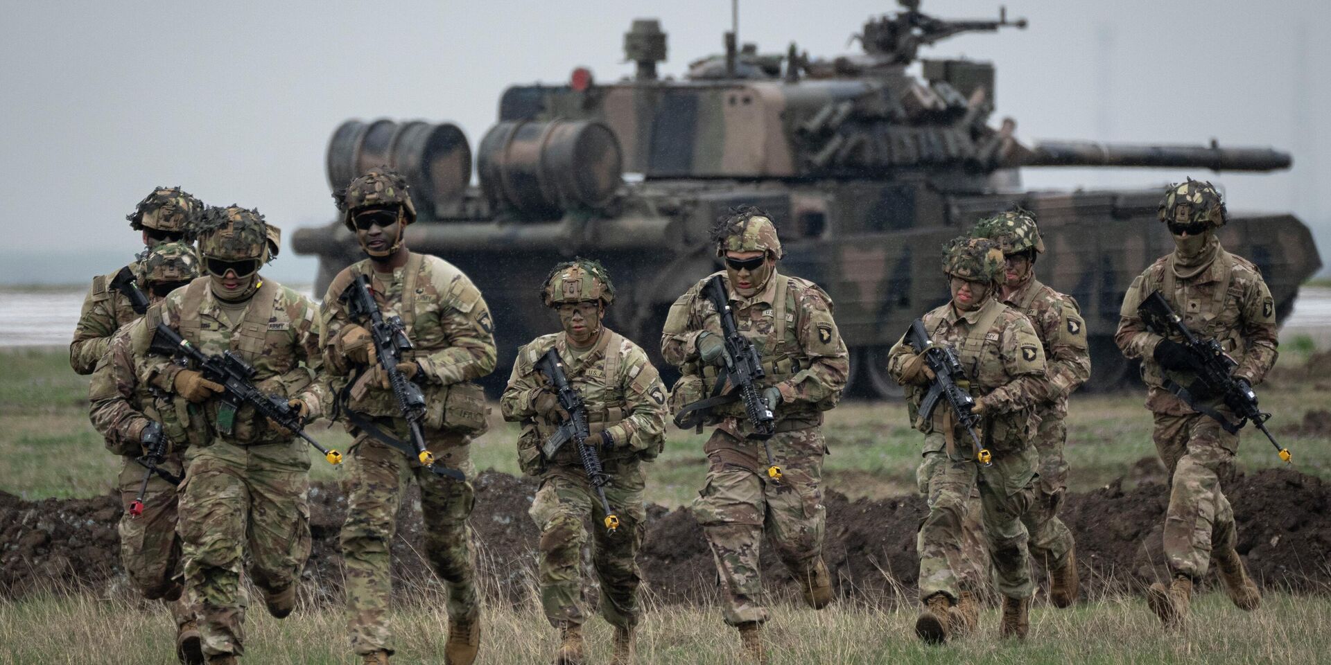 Военнослужащие 101-й воздушно-десантной дивизии США во время учений на базе имени Михаила Когэлничану в Румынии 31 марта 2023 года - ИноСМИ, 1920, 02.12.2025