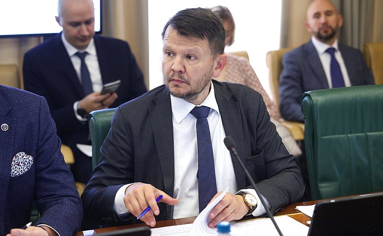 Круглый стол Комитета СФ по международным делам совместно с Комитетом СФ по конституционному законодательству и государственному строительству «Юрисдикция международных судебных и арбитражных органов в отношении Российской Федерации»