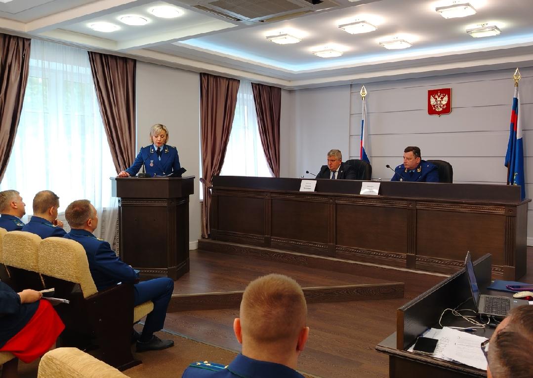 В региональной прокуратуре обсудили вопросы состояния законности в сфере обеспечения жилищных прав граждан 