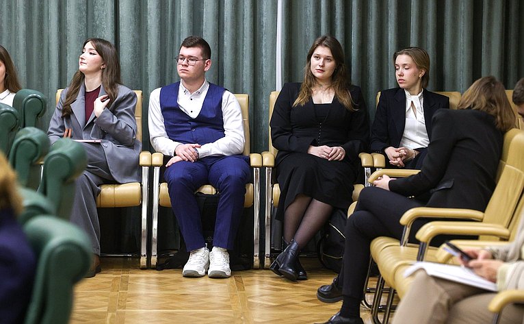 Заседание Совета по вопросам развития Сибири при Председателе Совета Федерации на тему «Сибирская экономика – от сырьевой к высокотехнологичной»