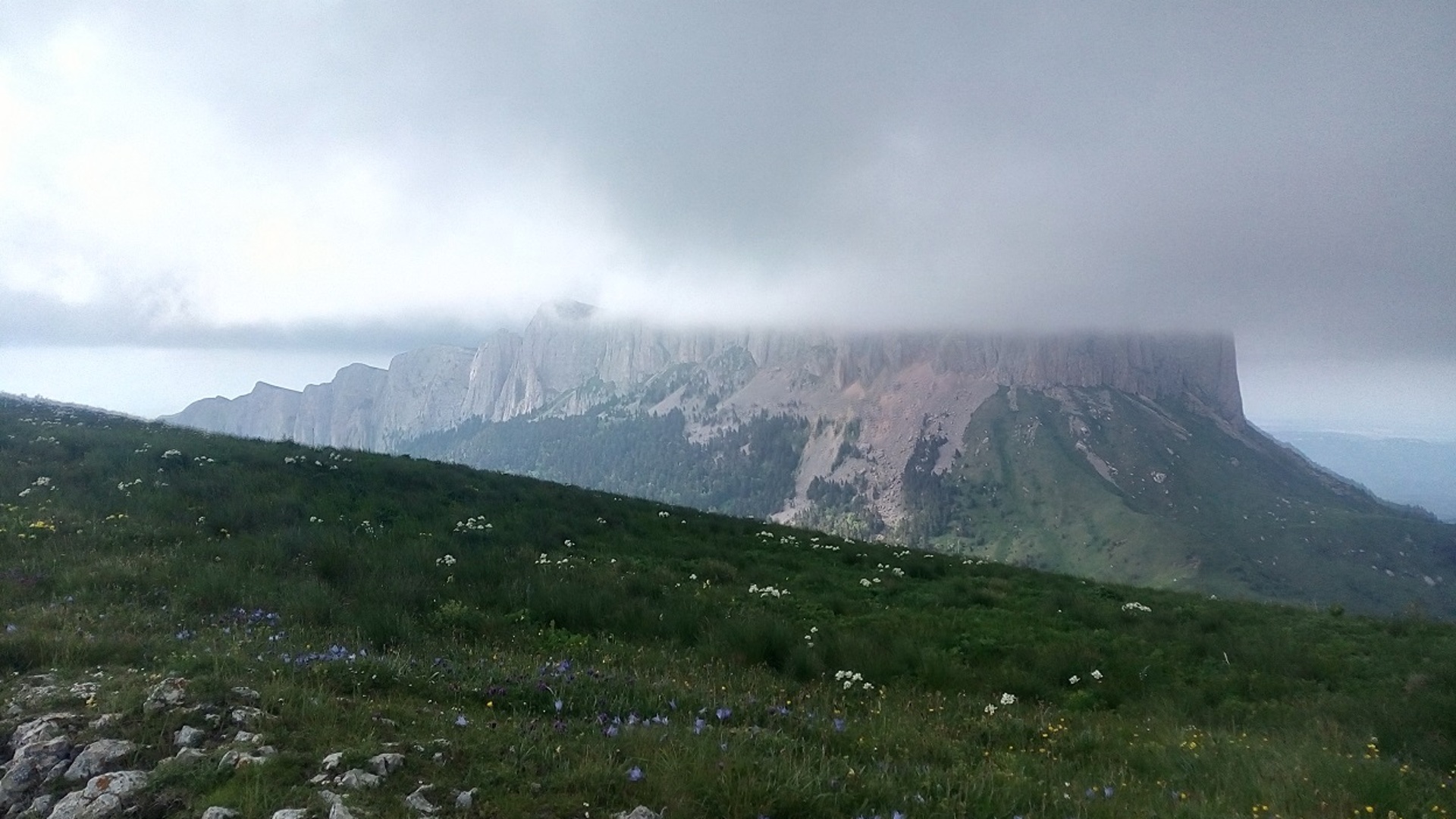 Погода на кубани на 14 дней. Горы Бурятии. КЧР мыс край земли. Горы Кабардино Балкарии реальные. Гора Агепста Краснодарский край.