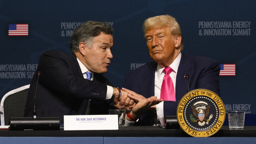 Журналист Уильямс предложил Трампу заменить рукопожатия на другие приветствия