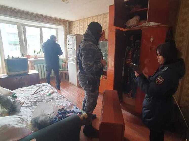 Опознали по пяткам: в Кудымкаре должница пыталась скрыться от судебных приставов под матрасом