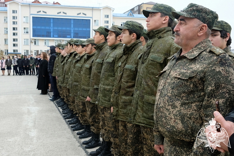 Росгвардия приняла участие в акции «День призывника» в Дагестане