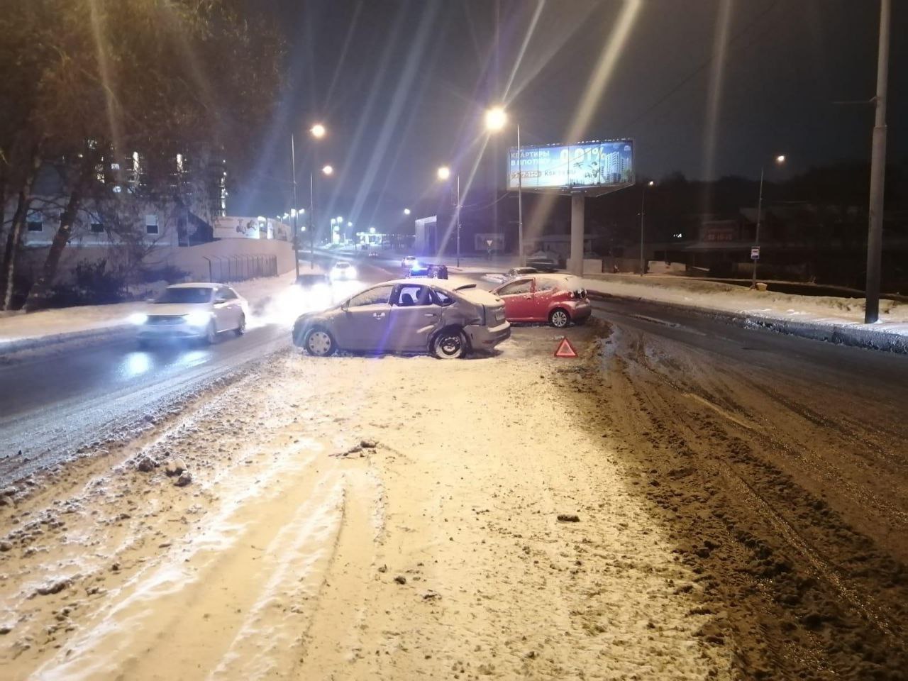 4 декабря 2022 год. Дорожно-транспортное происшествие. Транспортные аварии в Калининграде.