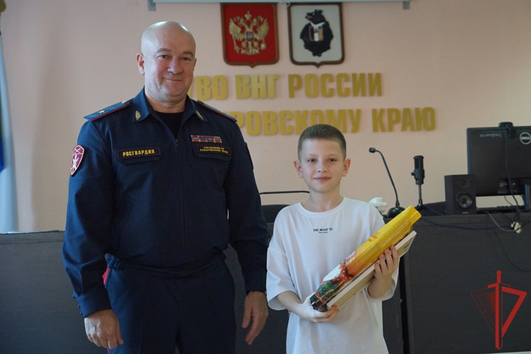 В Управлении Росгвардии по Хабаровскому краю определены победители конкурса детских рисунков