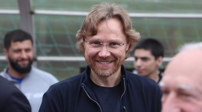 Валерий Карпин