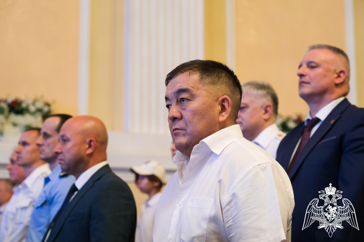 Росгвардейцы посетили торжественный приём, посвящённый Дню России, в Астрахани