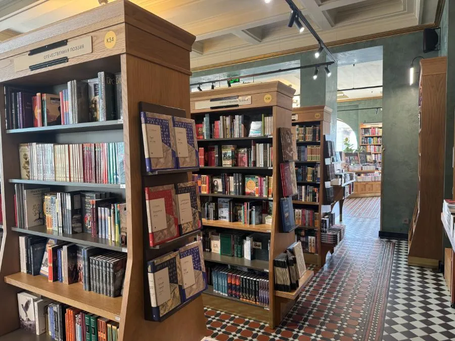 Дом книги рекомендует | ФОТО Александры ЦУКАНОВОЙ 