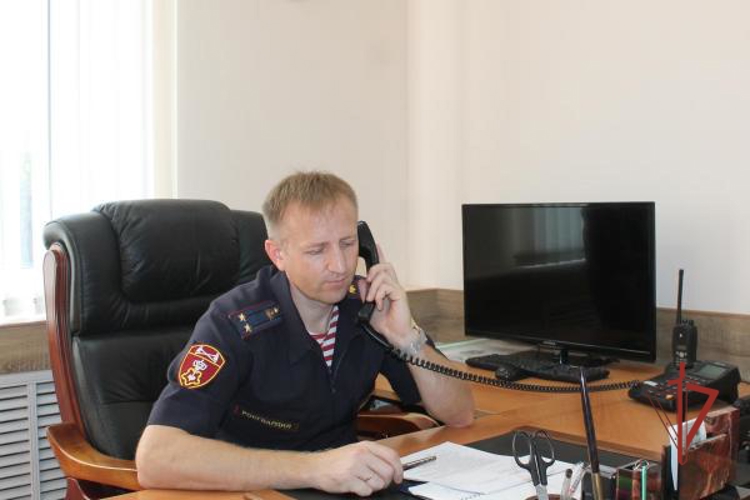 Начальник Управления вневедомственной охраны провел прямую линию с гражданами по вопросу трудоустройства на службу в Росгвардию и поступления в ведомственные институты