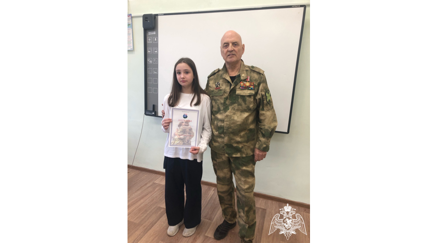 В преддверии Дня Победы кировские ветераны Росгвардии организовали для школьников конкурс 