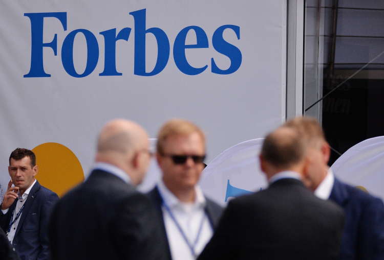 В традиционный глобальный список Forbes не забыл включить и наших земляков — в рейтинг в очередной раз попадали четыре представителя Татарстана, которые соперничают каждый год друг с другом по доходам