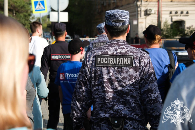 Росгвардейцы обеспечили безопасность весенних праздников в Астрахани