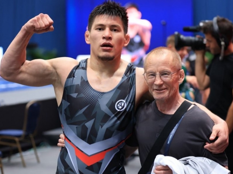 Омский борец Адлет Тюлюбаев отправляется на чемпионат мира в Загреб